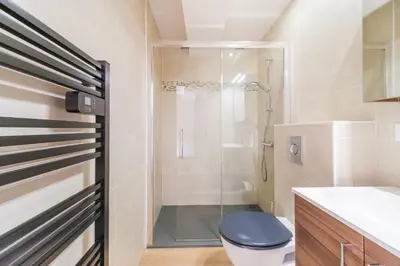 Salle de bains dans l'établissement Le Boulanger Windholz