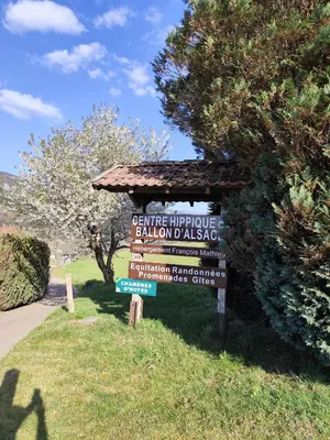 Jardin de l'établissement Chambres d'hôtes Hébergement F.Mathieu