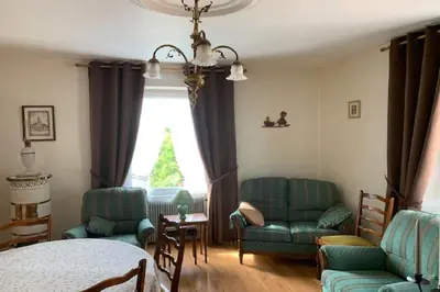 Coin salon dans l'établissement ALSACE GITE 5 PERSONNES - 3 CHAMBRES - 2 SDB