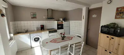 Cuisine ou kitchenette dans l'établissement Le ruisseau du Bâmont