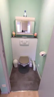 Salle de bains dans l'établissement PARME Appt spacieux et calme plein sud, vue panoramique