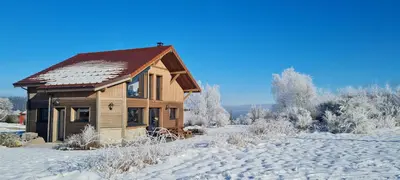 L'établissement CHALET L'ÉCHAPPÉE NATURE 4 étoiles sauna en hiver