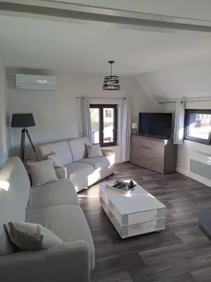 Télévision ou salle de divertissement dans l'établissement Appartement 3 pièces tout confort, Aux Portes de Colmar