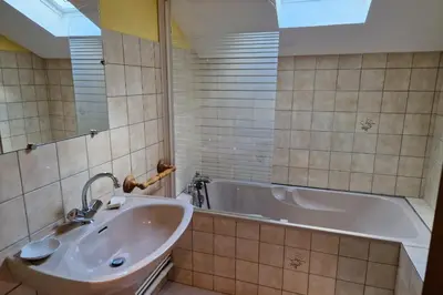 Salle de bains dans l'établissement Au Petit Petonfaing