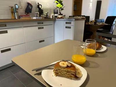 Cuisine ou kitchenette dans l'établissement #The Family moderne et Charme WIFI - TV 4per