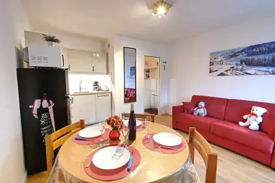 Cuisine ou kitchenette dans l'établissement L'Ourson Randonneur - Station de ski à 600m