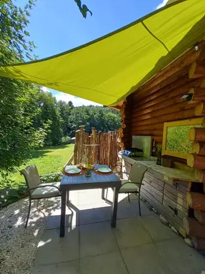 Jardin de l'établissement LA YOURTE DU RANDONNEUR