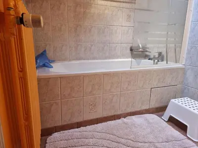 Salle de bains dans l'établissement La Maison Chamarrée