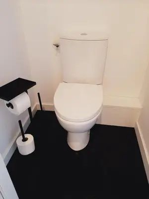 Salle de bains dans l'établissement Chambre privée Au pied des Vosges entrée et terrasse privatives, proche gare et centre-ville