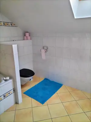 Salle de bains dans l'établissement Apparemment 3 chambres