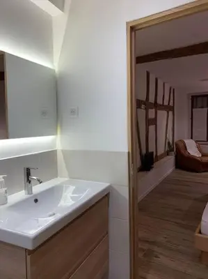 Un ou plusieurs lits dans un hébergement de l'établissement Studio les Hirondelles - 2 personnes à Ribeauvillé