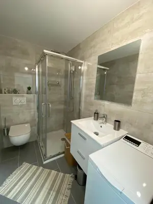 Salle de bains dans l'établissement Studio tout confort, recharge voiture électrique