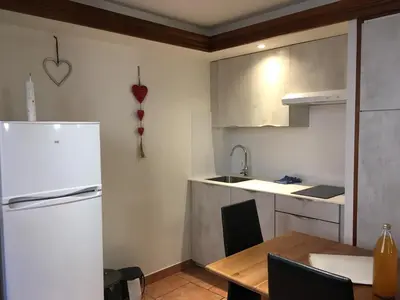 Cuisine ou kitchenette dans l'établissement Apartment Cali Elina