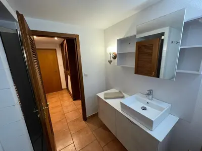Salle de bains dans l'établissement Apartment Cali Elina