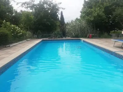 Piscine de l'établissement Logement avec piscine ou située à proximité