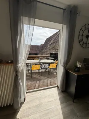Balcon ou terrasse dans l'établissement Gîte de la Fontaine Charmante maison au cœur de Beblenheim - Route des vins