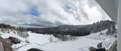 L'établissement Duplex F2 au pied des pistes du lac blanc en hiver