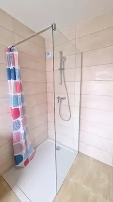 Salle de bains dans l'établissement Le frontalier appart