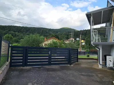 Vue générale sur la montagne ou vue sur la montagne depuis l'appartement