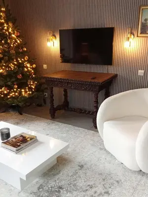Télévision ou salle de divertissement dans l'établissement Escapade en Alsace - gîte de charme pour deux à Bergheim