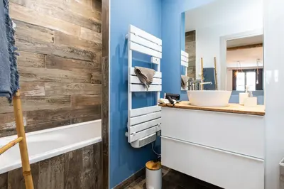 Salle de bains dans l'établissement Le St-Jean
