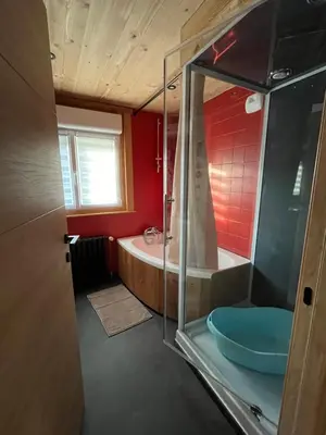 Salle de bains dans l'établissement Le Balcon de Bramont