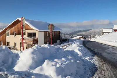 Vue générale sur la montagne ou vue sur la montagne depuis l'appartement