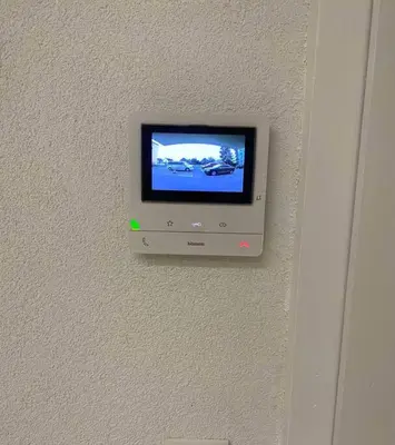 Télévision ou salle de divertissement dans l'établissement 100m2 3chambres 5km du Carnaval de BASEL Free Wifi