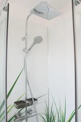 Salle de bains dans l'établissement Le Spot, proche Euroairport