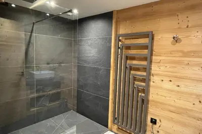 Salle de bains dans l'établissement Chalet du Paradis Blanc