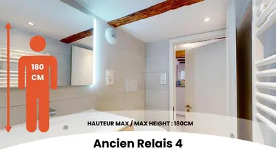Salle de bains dans l'établissement Résidence de l'ancien relais