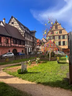 Jardin de l'établissement Duplex au cœur de Turckheim, 10 min de Colmar et place de parking