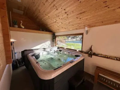 Plan de l'établissement Le chalet des Broches - jacuzzi