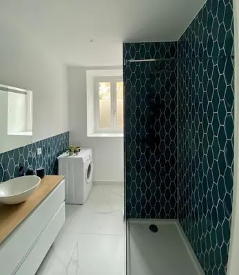 Salle de bains dans l'établissement ClassicBlue, centre de Mulhouse