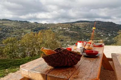 Vue générale sur la montagne ou vue sur la montagne depuis la maison de vacances