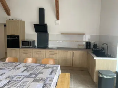 Cuisine ou kitchenette dans l'établissement Gite des 5V