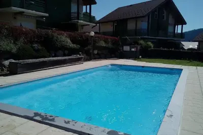 Piscine de l'établissement Les Chênes Rouges - Appt avec piscine partagée ou située à proximité