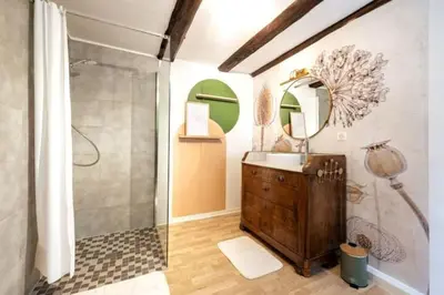 Salle de bains dans l'établissement Gîte Pomme d'Amour - 2 à 4 personnes