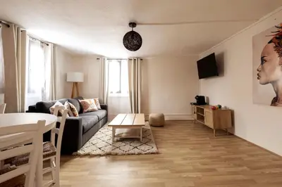 Télévision ou salle de divertissement dans l'établissement Gîte Pomme d'Amour - 2 à 4 personnes