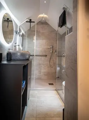 Salle de bains dans l'établissement Les Kotas du bonheur