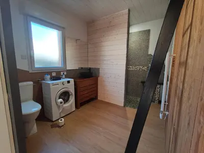 Salle de bains dans l'établissement chalet pour amoureux à Gérardmer