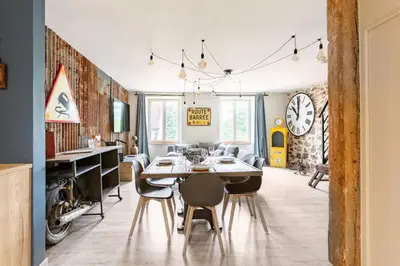 Coin salon dans l'établissement Le Rétro à Kaysersberg