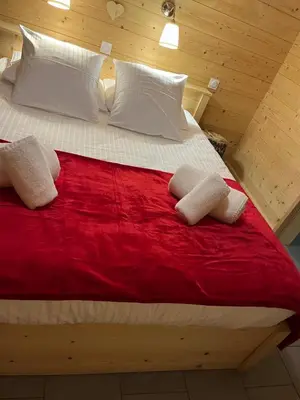 Un ou plusieurs lits dans un hébergement de l'établissement Chalet de Luxe Spacieux - 8 pers- Sauna & Jacuzzi