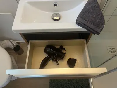 Salle de bains dans l'établissement *La Belle Saison* lumineux, espace de travail, Wifi, Belfort ville