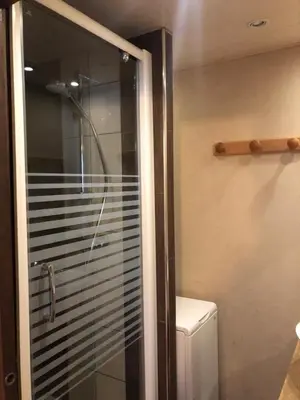 Salle de bains dans l'établissement Studio Avalon I