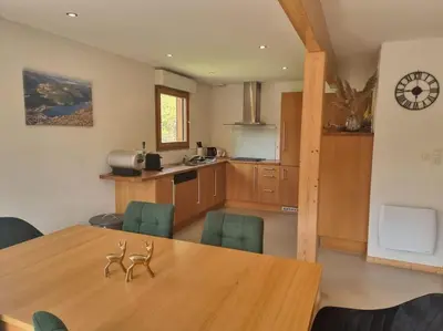 Cuisine ou kitchenette dans l'établissement Le Chalet Perla
