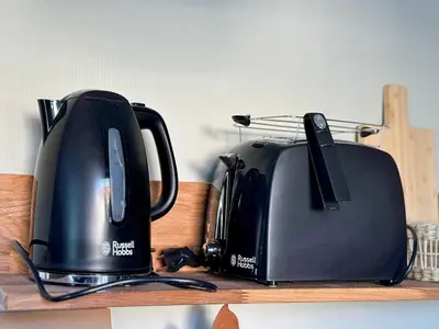 Plateau bouilloire dans l'établissement Charmant studio avec parking