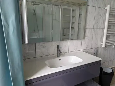 Salle de bains dans l'établissement Villa Historique Ideale Groupes et Familles