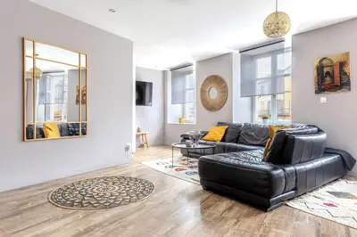 Coin salon dans l'établissement Travel Homes - CityStar - Espace et Confort en plein centre, sur-équipé
