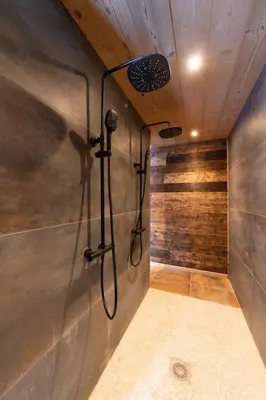 Salle de bains dans l'établissement Ferme de Cellet, authentique ferme vosgienne